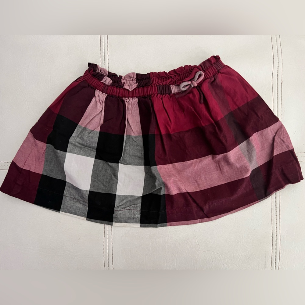 Burberry Childrens skirt